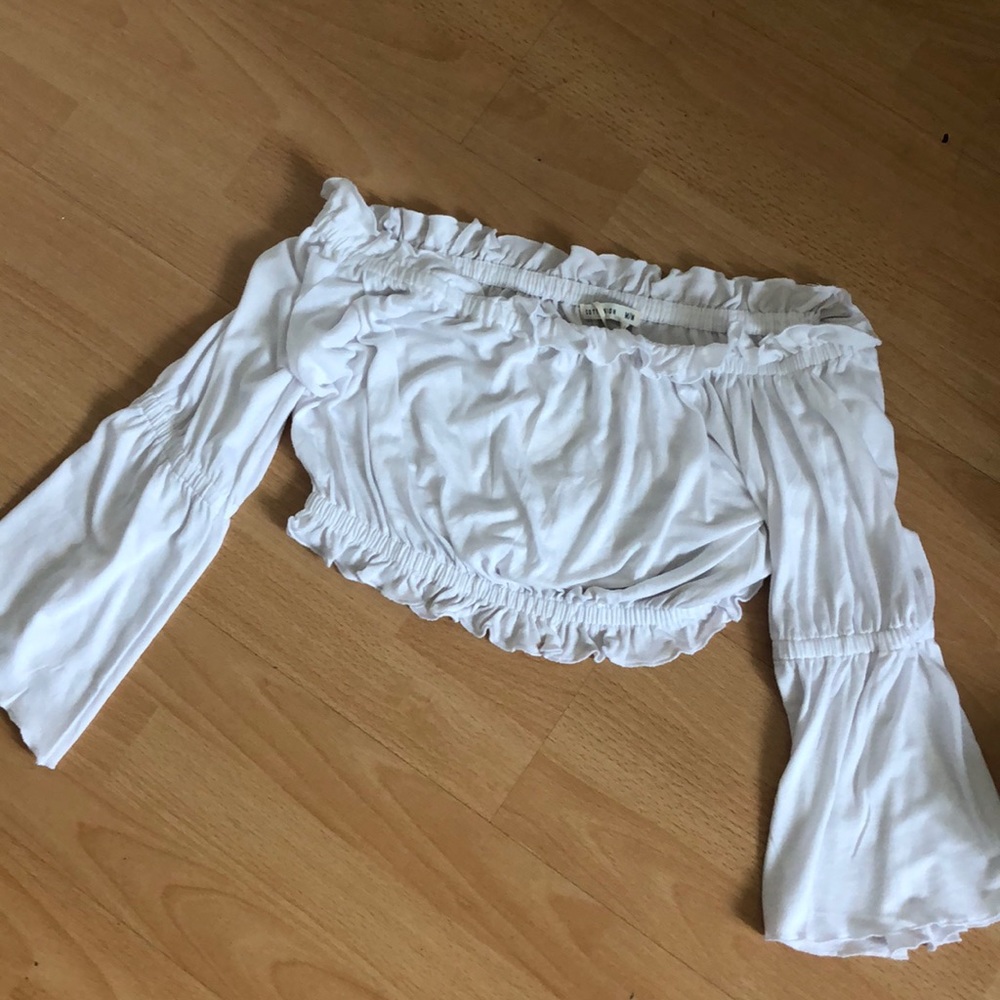 white Cotton on flowy long sleeve crop top